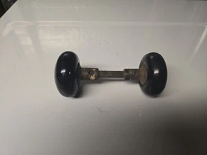 Original viktorianisches schwarzes Porzellan Türklinken Set mit Schaft aufgearbeitet - Bild 1 von 3