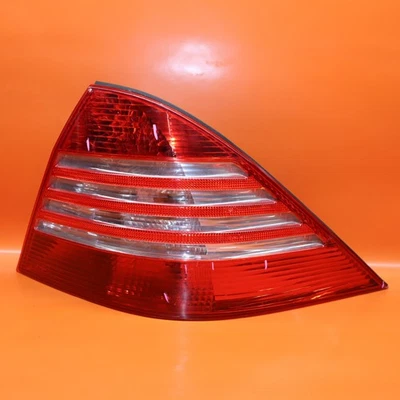 MERCEDES BENZ S550 TAIL LIGHT RIGHT PASSENGER 2003 2004 2005 2006 A2208200864 - Image 1 of 4