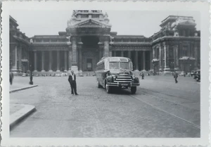 PHOTO ANCIENNE - VINTAGE SNAPSHOT - AUTOBUS BUS AUTOCAR DODGE BELGIQUE CAR - Bild 1 von 1