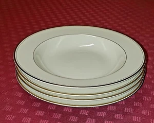 Mikasa Elfenbein Trousdale L2801 Suppenschüssel mit breiter Rand, 8 1/2", 4er Set Schüsseln - Bild 1 von 4