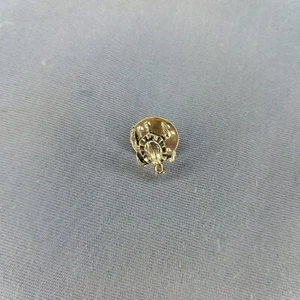 Miniature Sea Turtle Beach Tropical Life Gold-Toned Jacket Vest Lapel Hat Pin - Picture 1 of 2