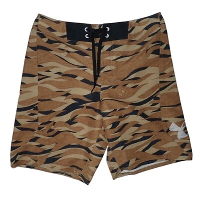 Pantalones cortos Under Armour Bergwind para hombre marrón negro camuflaje 32 1253275 Foto 1 de 4
