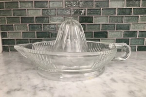 Depression Glas Zitruspresse Reibahle 8" lang mit Laschengriff und Ausgießer Vintage - Bild 1 von 6