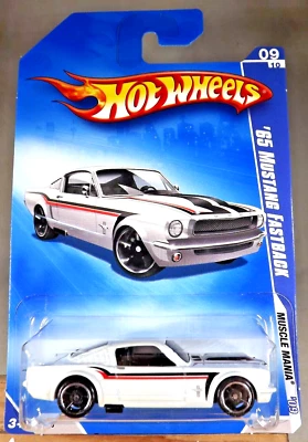2009 Hot Wheels #85 Muscle Mania 9/10 '65 MUSTANG FASTBACK White Variant w/OH5Sp - Image 1 of 4