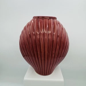 Ceramic Clam Shell Vase Maroon Seashell Beach Ocean Vessel Vintage - Picture 1 of 6