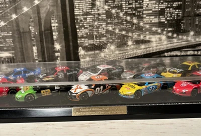 Edición limitada Die Cast Car Dealer Promo NASCAR Dodge Returns 18 de febrero de 2001 Foto 1 de 4