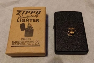 Encendedor Zippo 14 Negro Crackle Reimpresión En Caja USMARINES Nuevo y Sin Usar - Imagen 1 de 9