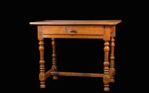 Petite table à écrire Louis XIII / Small writing table 17th - Picture 1 of 7