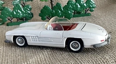 Tekno 924 ~1957-1963 Mercedes-Benz 300 SL Roadster -White~ 1:43 Made In Denmark - Image 1 of 4