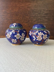 Paar Vintage blaue Cloisonné Mini Ingwer Gläser mit Lotusblüten - Bild 1 von 9