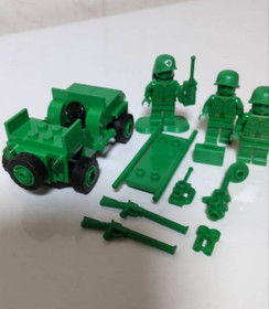 LEGO 7595 Toy Story Army Men on Patrol Used