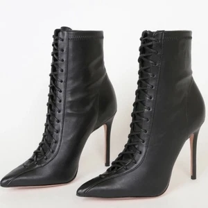 Schutz Tennie Elegant Black Lace-Up Ankle Heeled Boots Size 9.5 - Picture 1 of 12