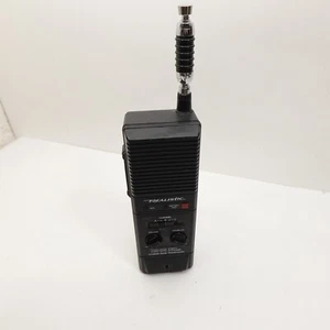 Realistic TRC-214 CB Radio. 3 Watt. 3 Channel - Photo 1/5