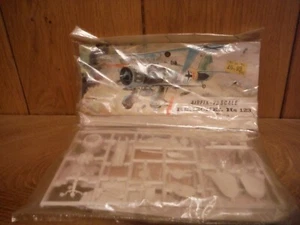 Airfix Henschel Hs123 1/72 model kit (B190) - Picture 1 of 2