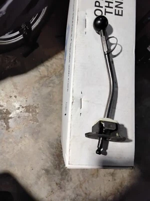 Palanca de cambios Hurst 68 a 70 Toyota Corona Foto 1 de 4