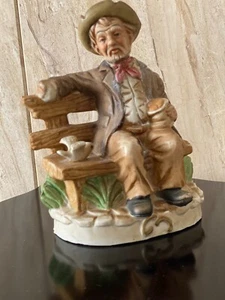 Porcelain Statue Porcelain Figurine Home Decor Man With Bird Figurine Sculpture - Picture 1 of 10