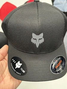Fox Racing Flexfit Hat Black Charcoal Gray Logo Adult Cap Small/M - Picture 1 of 3