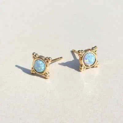 Pendientes De Colección Estrella Ópalo de Fuego Azul Chapado en Oro Poste Delicados Regalo Foto 1 de 4