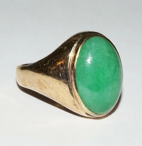 Vintage Chinese Yellow Gold Ring Sz.9 w. Attractive Green Jadeite Jade (TaL) - Picture 1 of 12