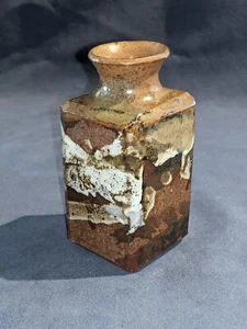 Vintage Artisan Studio Pottery Vase Signed T.B. (PL184) - Foto 1 di 7
