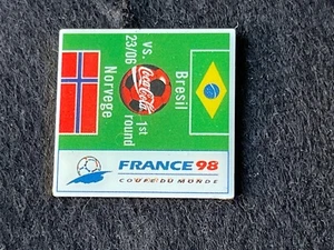 PIN PINS ENAMEL WORLD CUP 98 1998 FOOTBALL SOCCER COCA COLA NORVEGE BRESIL DORE - Picture 1 of 1