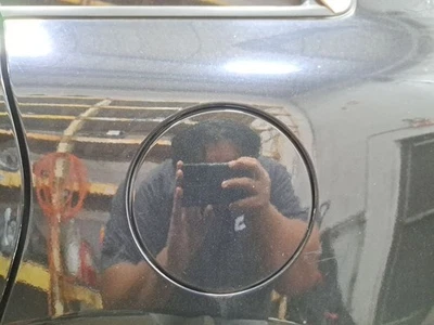 Fuel Filler Door 2018 Niro Sku#4232764 - Image 1 of 4