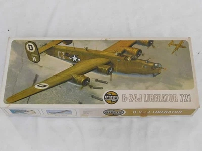 1/72 Airfix WWII US Bomber B-24J Liberator Vintage Plastic Model Kit Complete - Image 1 of 2