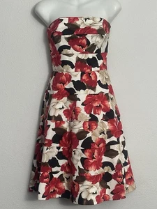 White House Black Market Floral Strapless Flair Mini-Midi Dress w/ Pockets Sz 2 - Picture 1 of 8