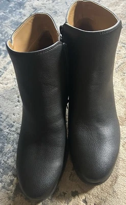 Natural Soul "Calm" 黑色人造皮革踝靴侧拉链 9.5 码全新无标签 — 第 1/4 张图片