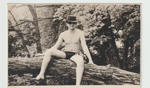 Foto Mann hemdlose Strandhose muskulös Angeln Zuneigung ungewöhnlich gay int Vintage - Bild 1 von 2