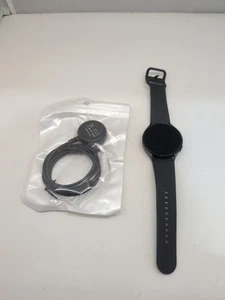 Samsung Galaxy Watch4 44mm Wifi Black Aluminum Case Black Silicone Band #7 - Photo 1 sur 7