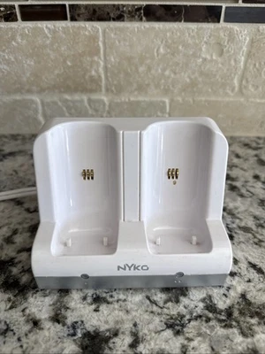 Nyko 87000-A50 Nintendo Wii Remote Charging Docking Station - Image 1 of 4