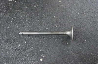 VÁLVULA DE ADMISIÓN CULATA HONDA VF750S SABRE V45 VF750C CB1000C CB900C CB900F Foto 1 de 4