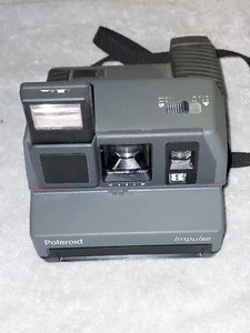 Macchina fotografica istantanea Polaroid Impulse 600 vintage con flash non testata - Foto 1 di 7