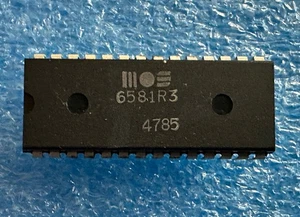 SID Soundchip 6581R4 CBM Chip IC CSG / MOS, Commodore C64 # 47 85 - Bild 1 von 2