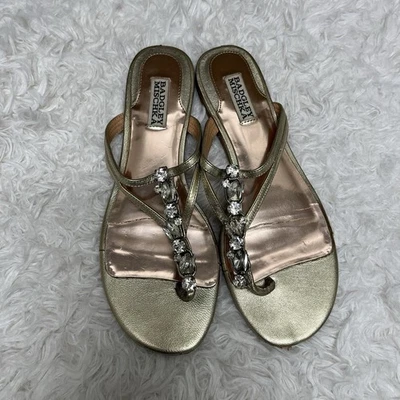 Sandalias Badgley Mischka Gold Slip on Tanga con pedrería, talla 9M, informales. Foto 1 de 4