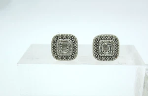 BEAUTIFUL LADIES 10K YELLOW GOLD DIAMOND CLUSTER EARRINGS      1.6G - Picture 1 of 7