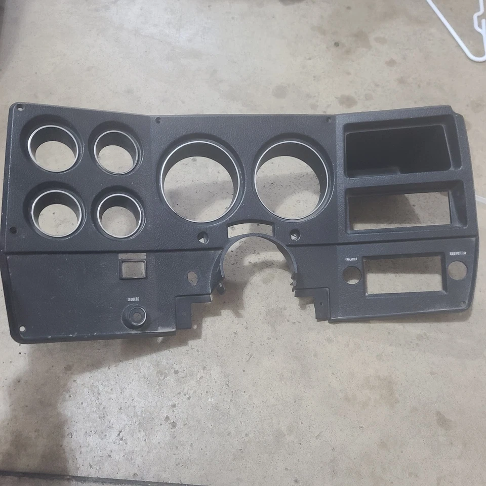 GMC CHEVY CHEVROLET 1973 1974 camioneta tablero bisel 6264197 C10 C20 C30 sin aire acondicionado leer Foto 1 de 4