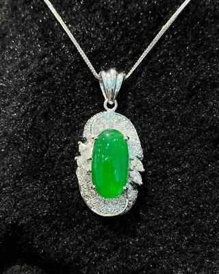 Colgante de diamantes y jadeíta verde natural de 2,60 quilates de corte ovalado de oro blanco real de 14 quilates Foto 1 de 4