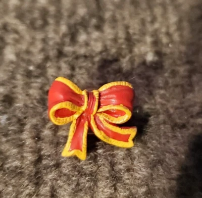 La mode button Red Bow Plastic - Image 1 of 3