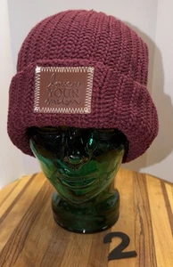 LOVE YOUR MELON BURGUNDERFARBENE BEANIE MIT ZOPFMUSTER, LEDERAUFNÄHER, HERGESTELLT IN DEN USA. Sehr guter Zustand. #2 - Bild 1 von 3