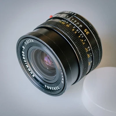 Leica SUMMICRON-R 35mm f/2 Lens VII E55 - Image 1 of 4