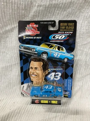 CAMPEONES DE CARRERAS RICHARD PETTY 5 DÉCADAS DE PETTY 1962 PLYMOUTH BELVEDERE 1/64 Foto 1 de 4