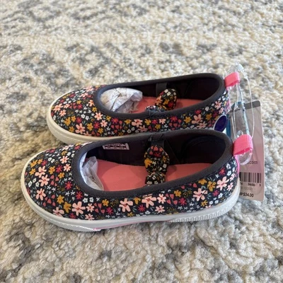 Zapatillas sin cordones Carter’s Capri para niños pequeños con estampado floral Foto 1 de 4