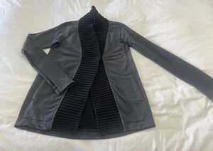 Lululemon Womens SZ 6 | Gray Heathered Bliss Break Jacket Yoga Cardigan One Snap - Picture 1 of 8