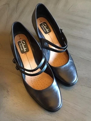 CLARKS Artesanal Mujer Cuero Negro Mary Jane Tacones Gruesos Doble Correa Talla 7.5 Foto 1 de 4