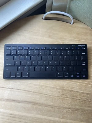 Targus Wireless Multi-Platform Bluetooth Keyboard AKB55TT KB55 - Image 1 of 4