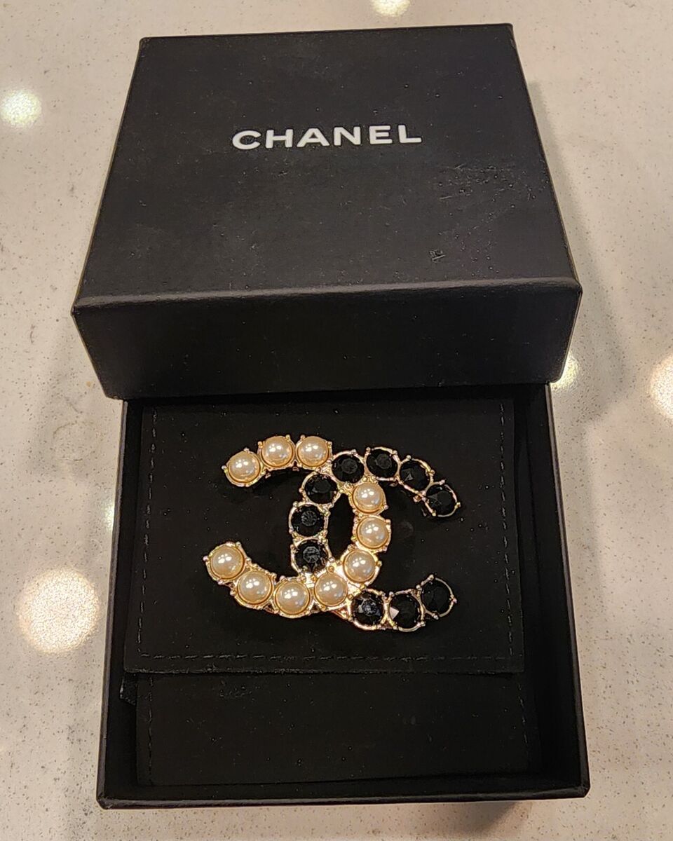 CHANEL Resin Pearl Fashion Jewelry for Sale | Shop New & Pre CHANEL Resin Pearl Fashion Jewelry for Sale | Shop New & Pre