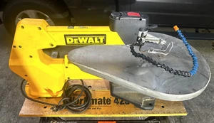 DEWALT  DW788  Scroll Saw 20" Steel Blade Vari-Speed Trigger Precise Cuts (Nice) - Picture 1 of 6