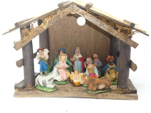 VINTAGE CHRISTMAS NATIVITY SET 10 PCS FIGURINES CHALKWARE & WOOD MADE IN ITALY - Picture 1 of 7